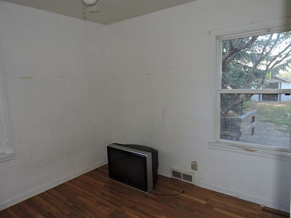 5th image of 1155 Bannock Ave