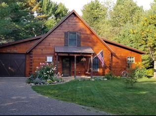 301 Quail Trl, Indian River, MI 49749