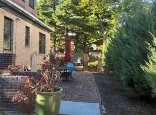 437 Washington St, Newton, MA 02458