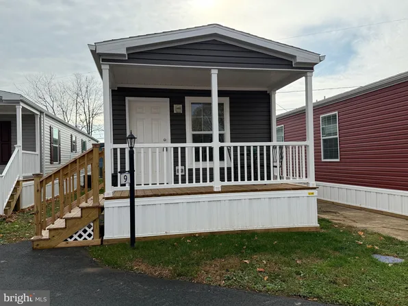 541 Furnace Hills Pike Trailer 9, Lititz, PA 17543