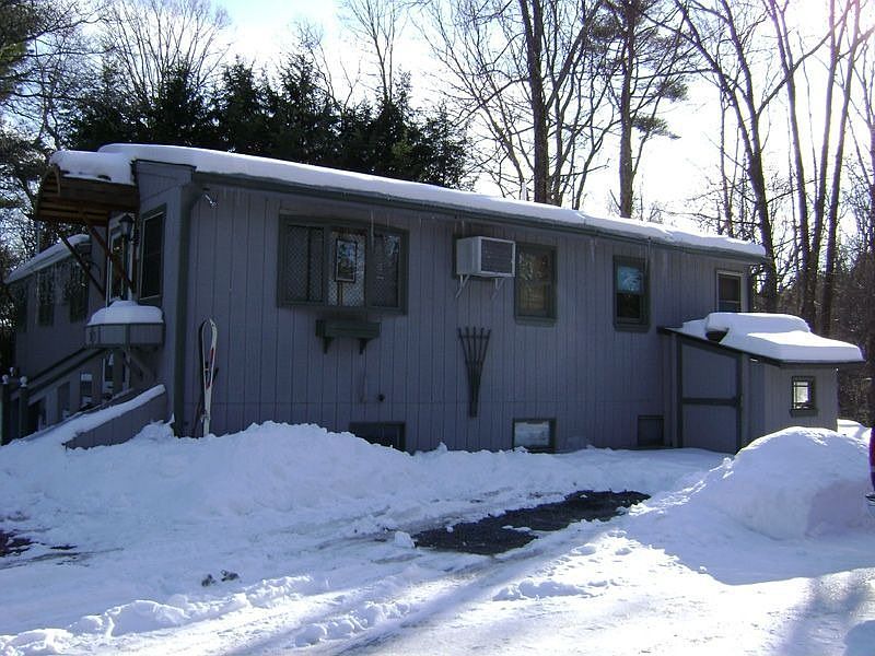 2nd image of 33 Parker Point Rd