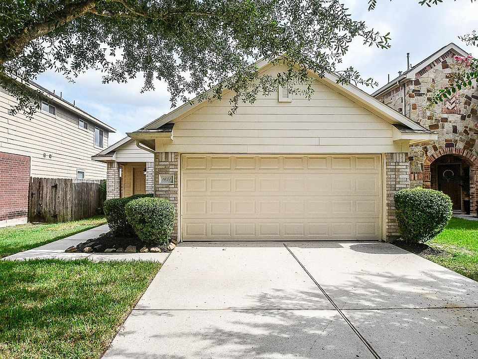 1st image of 1651 Thornhollow Dr