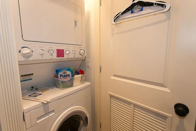831 W Buckingham Pl #2C — Photo 18