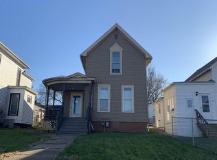 523 7th Ave S, Clinton, IA 52732