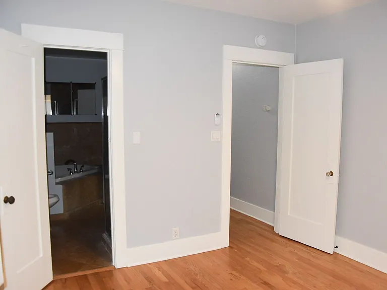 166 N Cambridge St — Photo 7