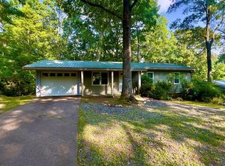 685 Davis Rd, Blue Ridge, GA 30513