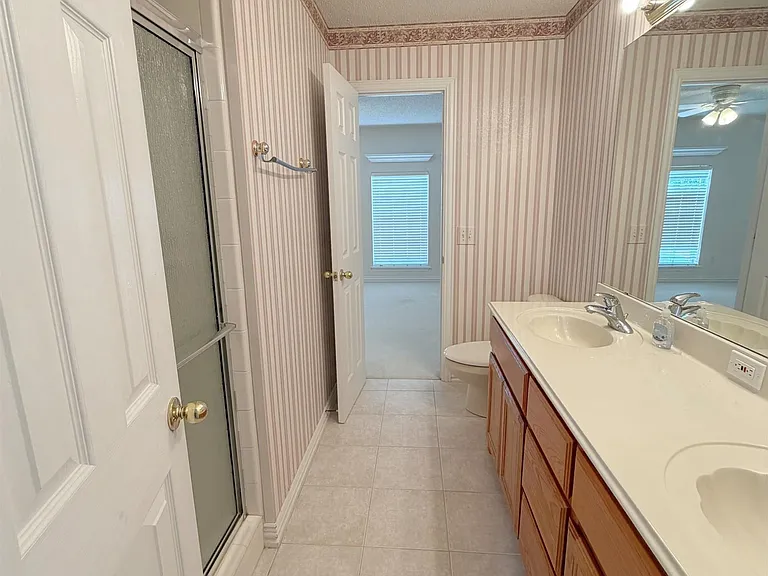 4506 Hollow Ridge Dr — Photo 22