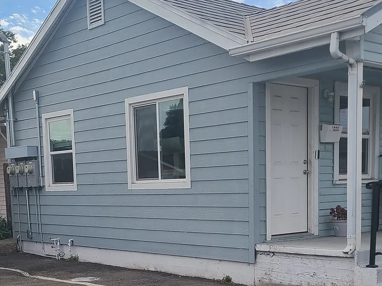 1308 Woolner Ave #A — Photo 1