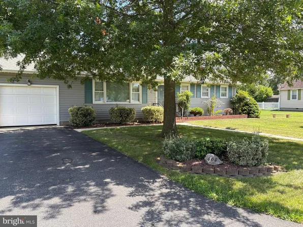 404 Harrington Ave, Harrington, DE 19952