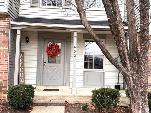 1652 Thenia Pl, Woodbridge, VA 22192