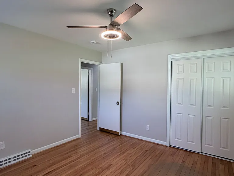 18 Carjen Ave — Photo 62