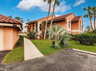 3013 Clark Rd APT 14, Sarasota, FL 34231