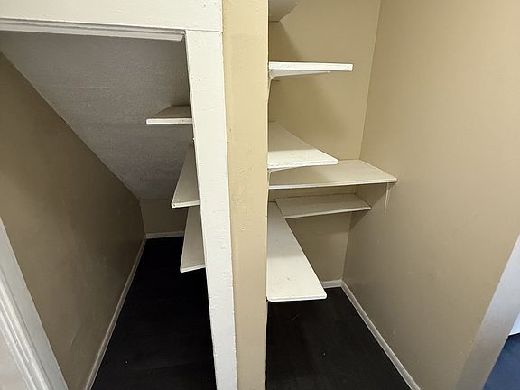 3rd image of 784 Agate St APT 1