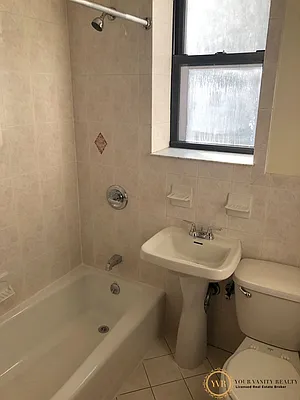 Rented by Your Vanity Realty | media 9