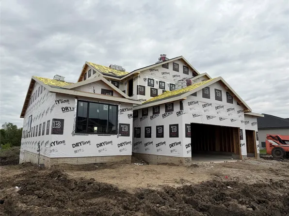 538 Walnut Dr, Huxley, IA 50124