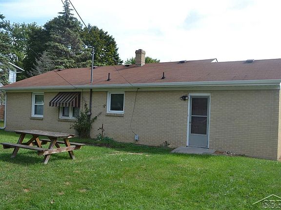 2nd image of 2595 Luella Ave