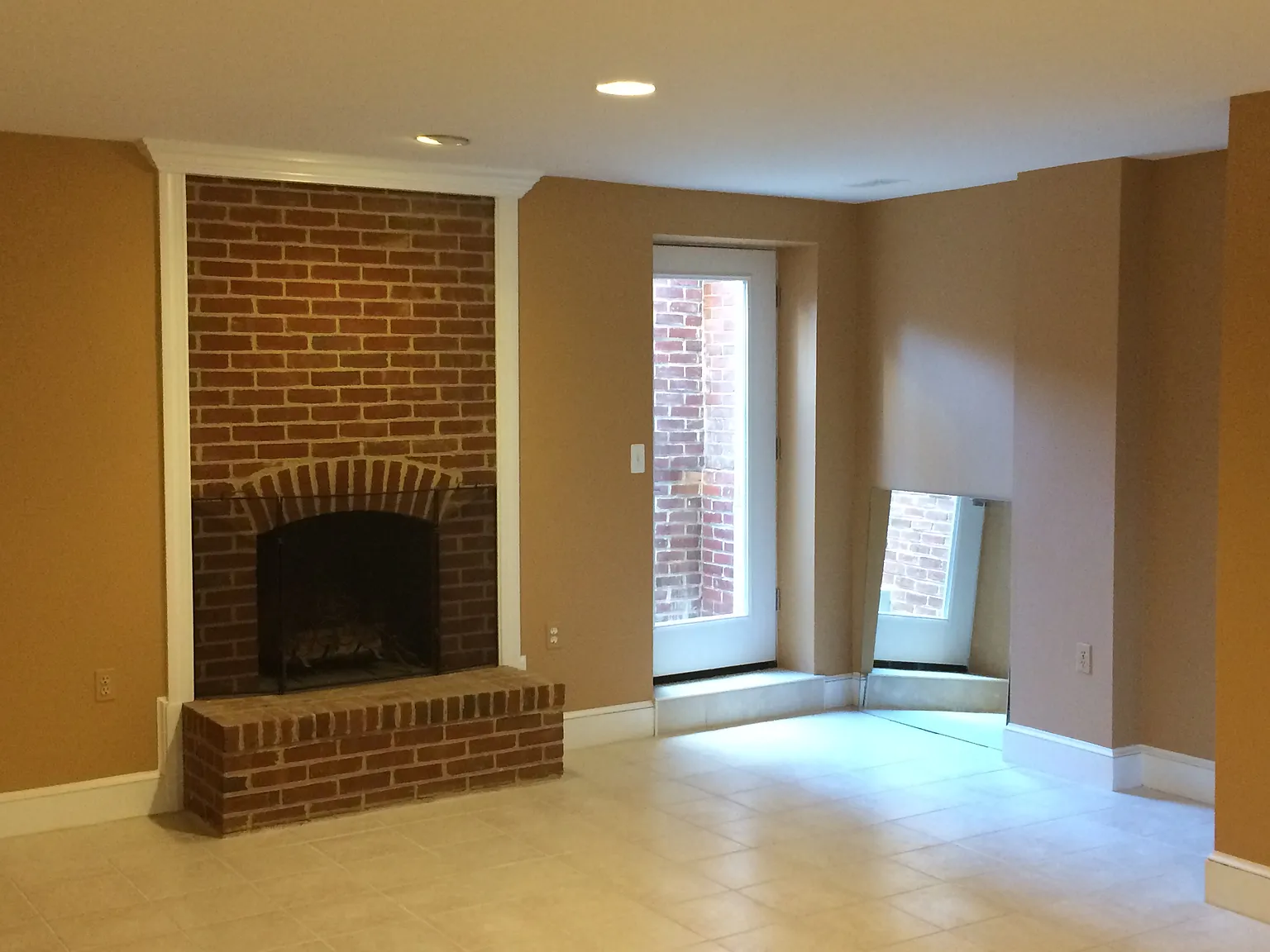 Studio, 600 sqft, $1,800 — Photo 2