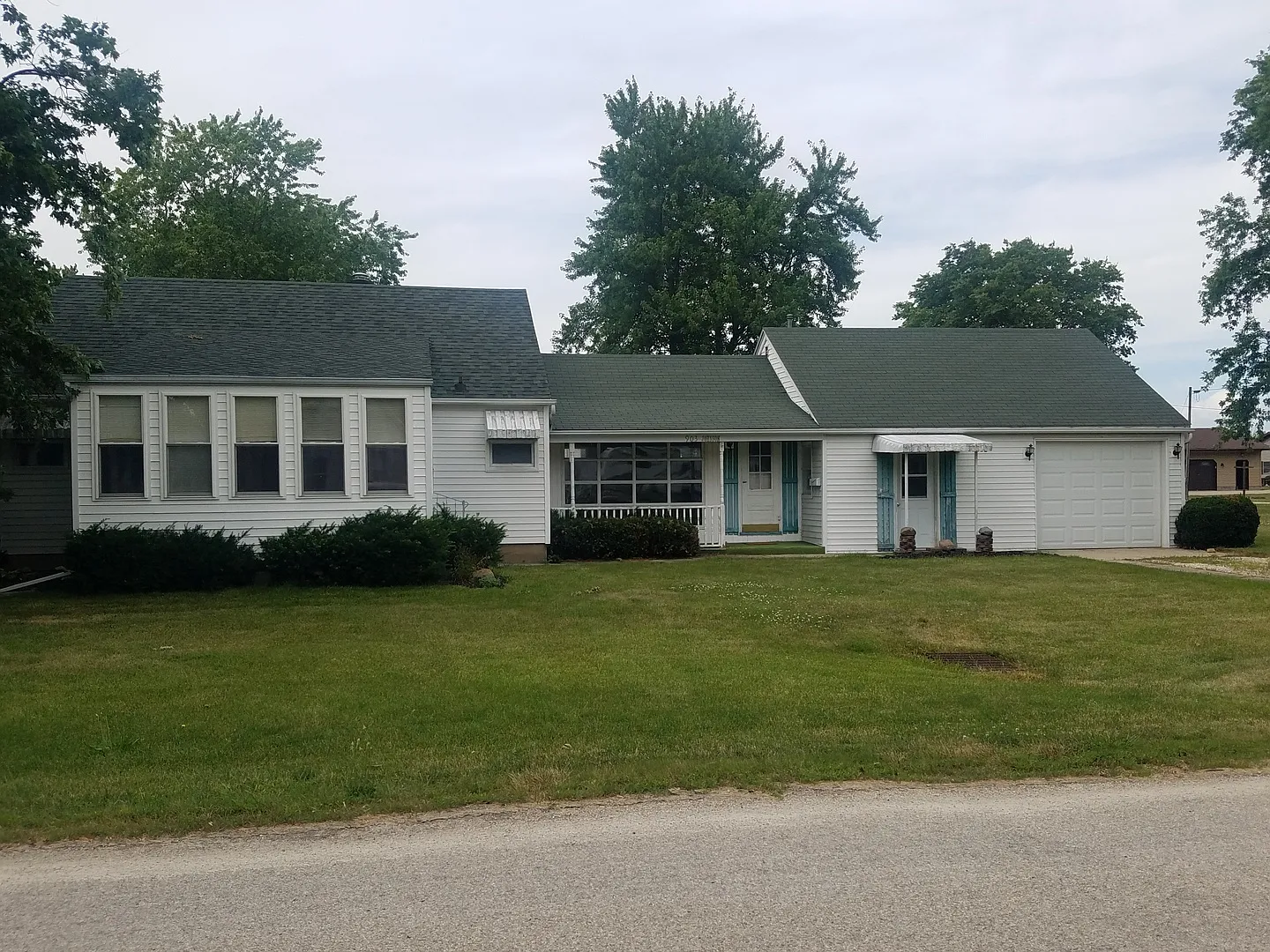 903 Johnson St photo 1