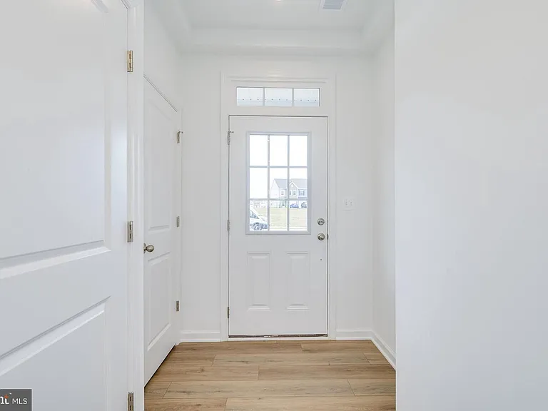 500 Tracy Way — Photo 5