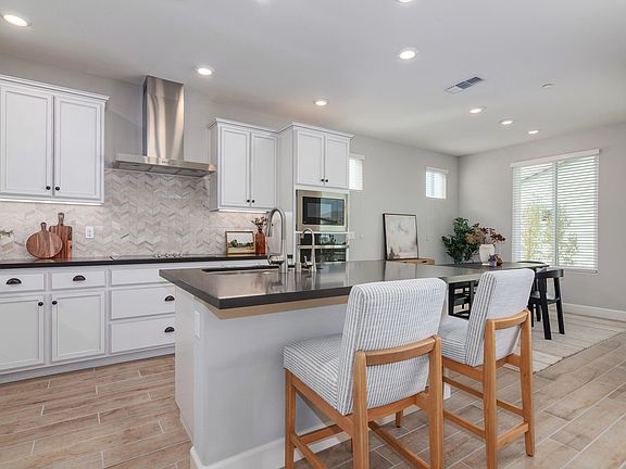 Homesite 1018 Kitchen