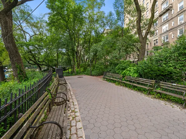 611 West 111th Street 6 image 8 of 8
