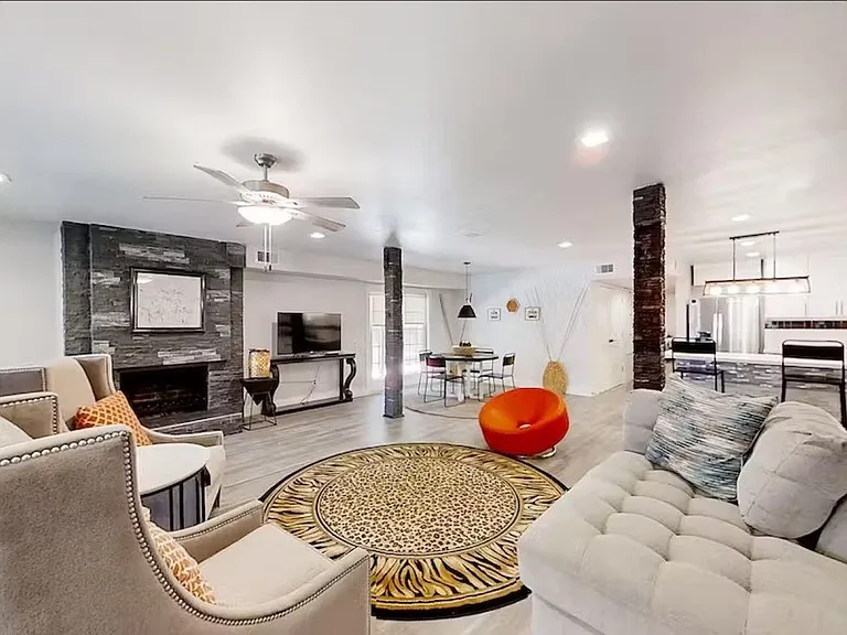 6325 Riverview Way #A — Photo 2