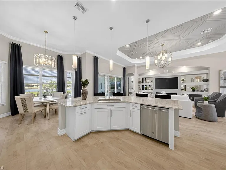 14930 Blue Bay Cir — Photo 12