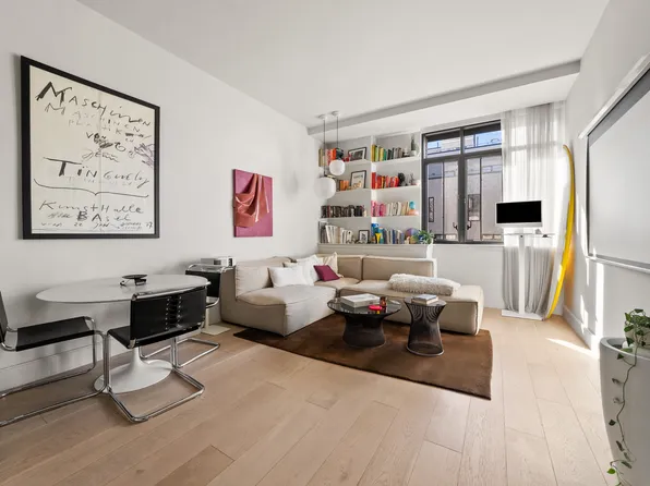 139 Huron Street image 1 of 8