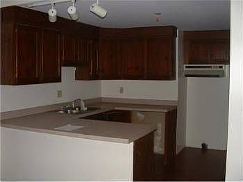 2nd image of 37 Oakdell St