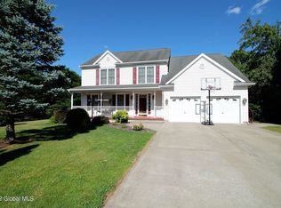 16 Alice Ln, Rensselaer, NY 12144