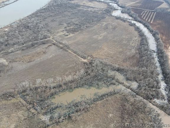 3rd image of 42 County Rd