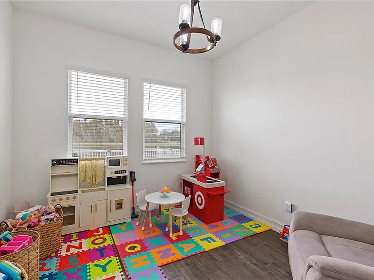 8692 Little Bluestem Dr — Photo 31