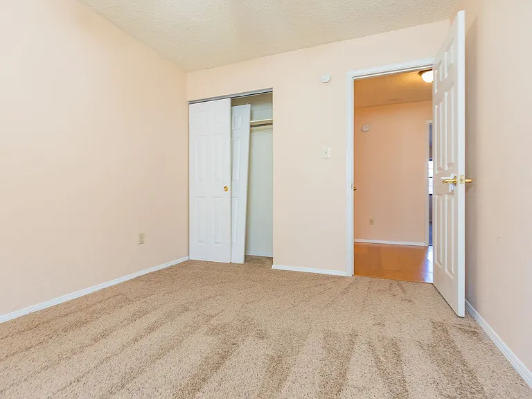 701 Venus Ave — Photo 12