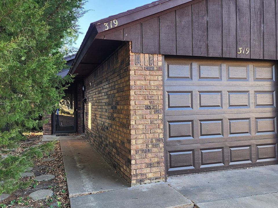 1st image of 319 W Pine Ave