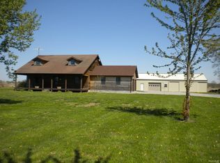 1340 Crossroad School Rd, Eldorado, IL 62930