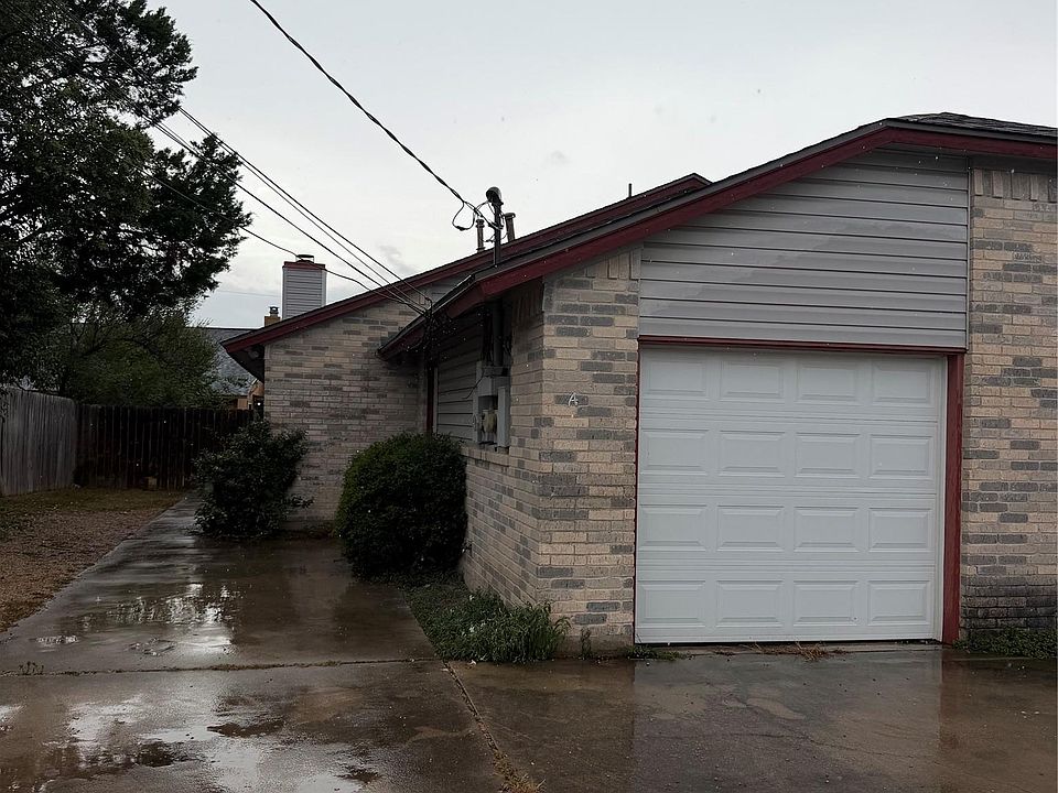 1st image of 615 Luther Dr #A