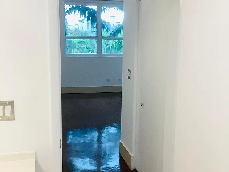 313 NE 2nd St #305 — Photo 23