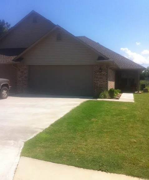 1307A-1307B Clinic Ln — Photo 1