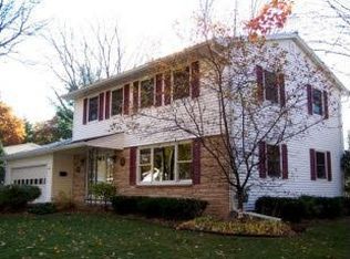 5225 Greenbriar Ln, Madison, WI 53714