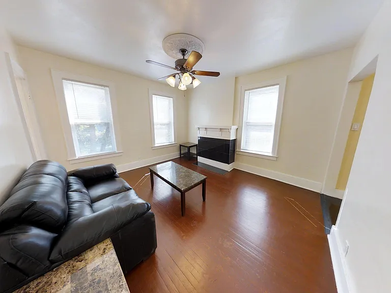 1929 E Genesee St #6 — Photo 5