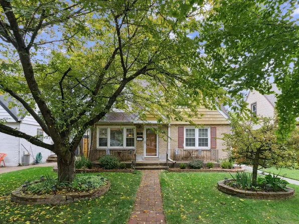 2321 Lee St, Evanston, IL 60202