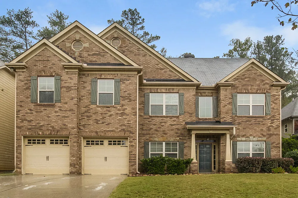 5 bed, 3.0 bath, 2813 sqft, $2,725 — Photo 1