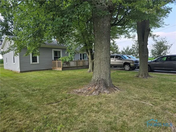 19599 Powers Rd, Defiance, OH 43512