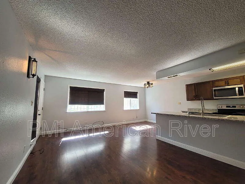 2 bed, 1.0 bath, 840 sqft, $1,475 — Photo 2