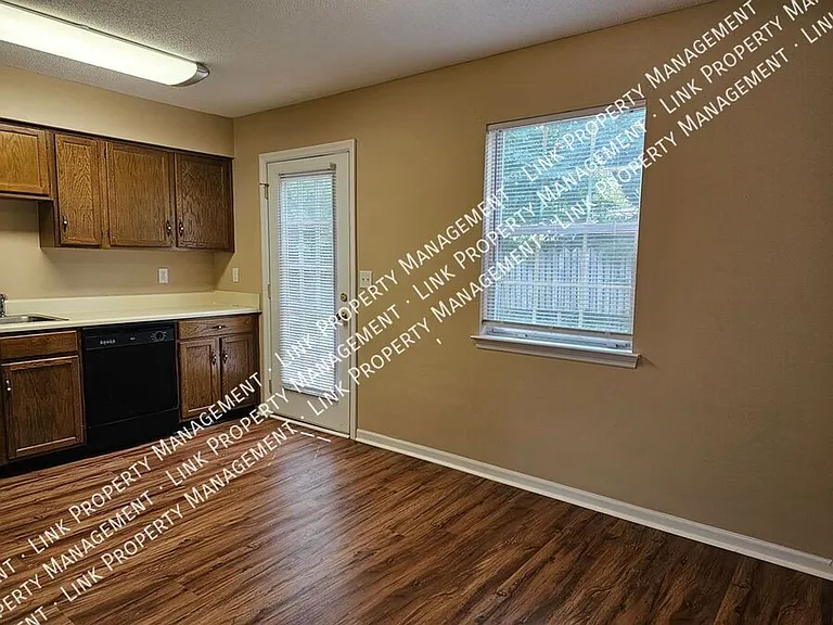 5364 Haisten Ct — Photo 15
