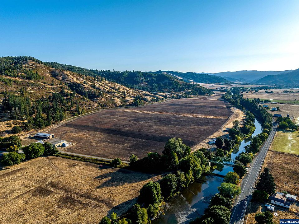 8960 Days Creek Cutoff Rd, Days Creek, OR 97429 MLS 810160 Zillow