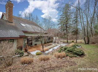 275 Greentree Lane Ave NE, Ada, MI 49301