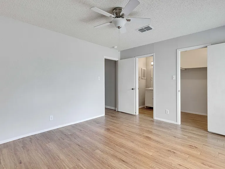 1714 Timber Ridge Dr — Photo 9