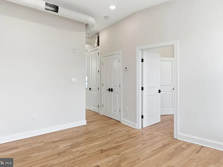 337 S Fremont Ave — Photo 7