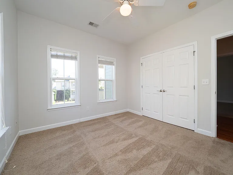 3040 Treadwell St — Photo 39